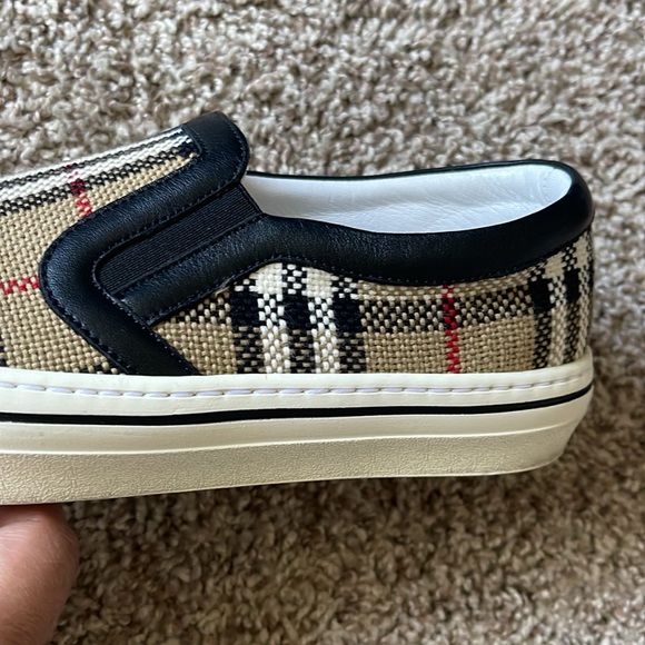 Burberry slip on Authentic don’t ask me to reach out u want make an offer ! - Picture 8 of 8